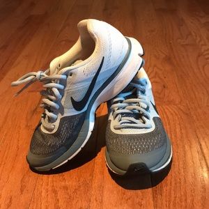 Women’s Nike Pegasus 30 Tennis Shoes